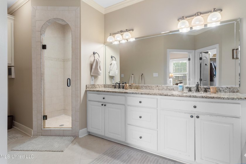 This immaculately maintained 3-bedroom, 2.5-bath home is nestled - photo 27