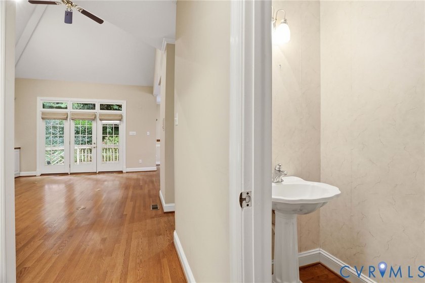 Tucked in one of Chesterfield's most desirable communities, this - photo 33