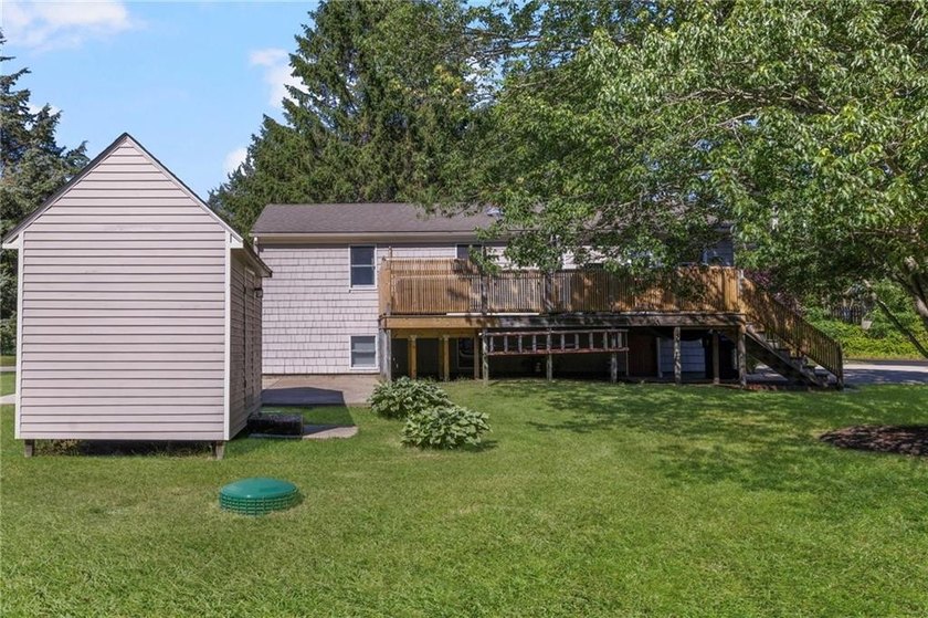 Well maintained raised ranch in the heart of North Kingstown - photo 39