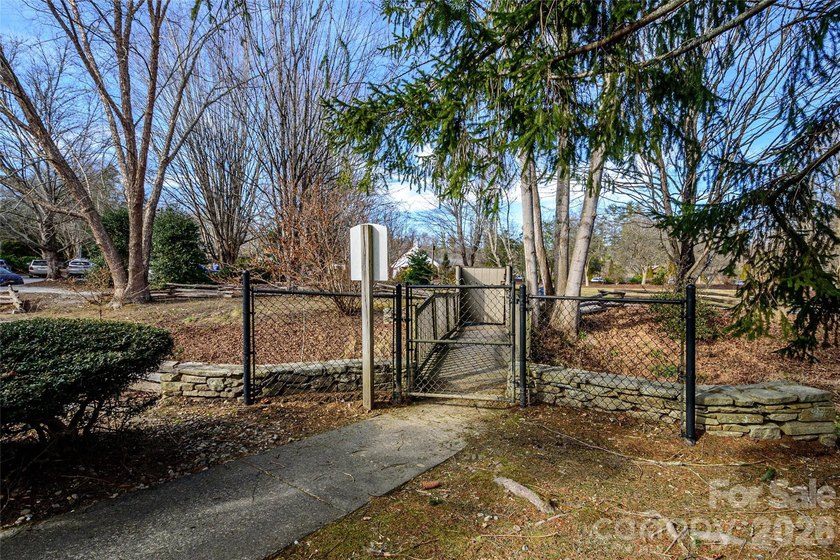 Great Location for this upper-floor end unit. Across the street - photo 41