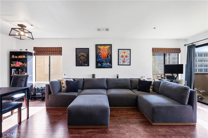 Garage Parking, AC, in unit Washer and Dryer! - Experience the - photo 6