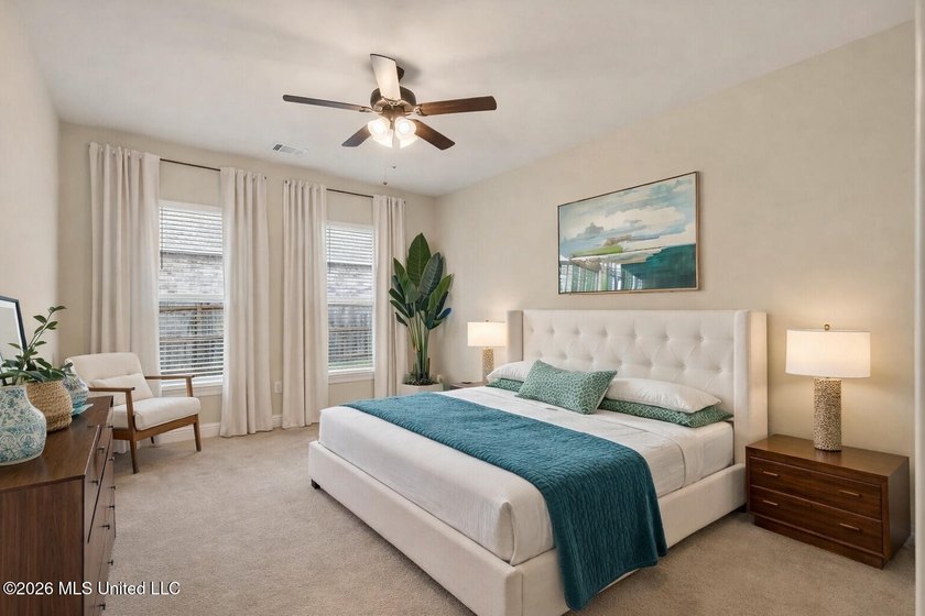 Welcome home to this beautiful 3 Bedroom, 2 Bath that delivers - photo 16