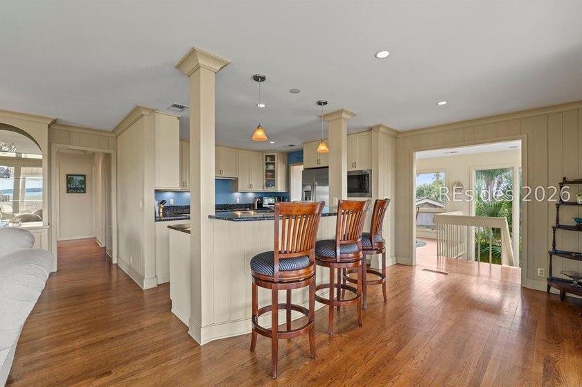 A Rare Point Comfort Peninsula Property. Tucked away on one of - photo 11