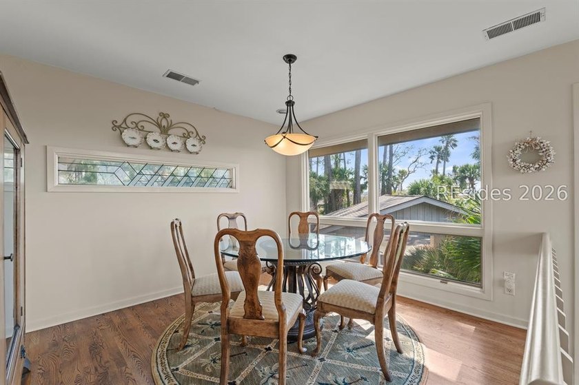 A Rare Point Comfort Peninsula Property. Tucked away on one of - photo 15