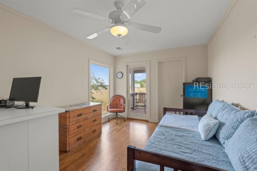 A Rare Point Comfort Peninsula Property. Tucked away on one of - photo 25