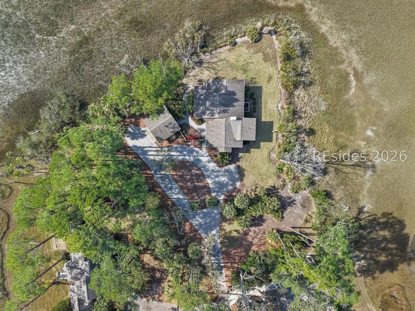 A Rare Point Comfort Peninsula Property. Tucked away on one of - photo 35