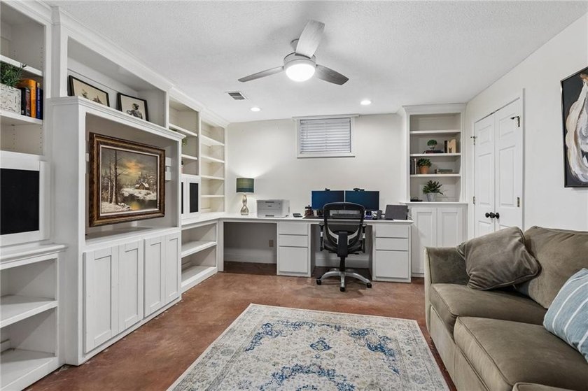 Beautiful 1.5 story home with rare attached 2 car garage in this - photo 28