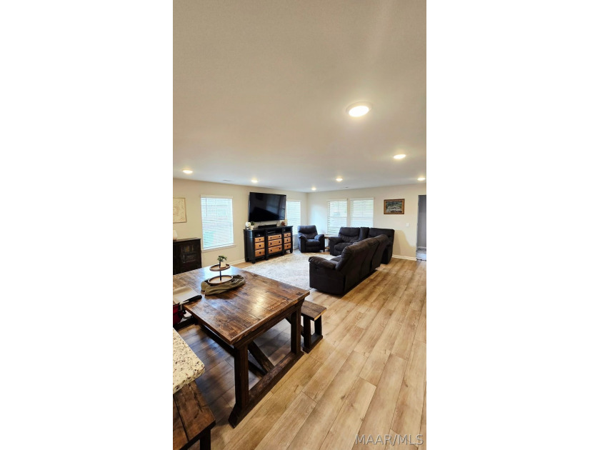 Kamden's Cove. 3 bedrooms and 2 bathrooms handicap accessible - photo 31