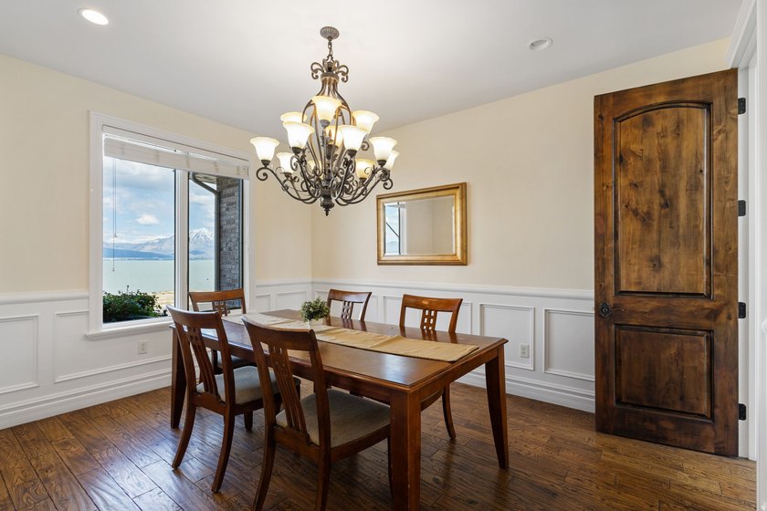 Wake up to sweeping lake and mountain views in this exceptional - photo 15