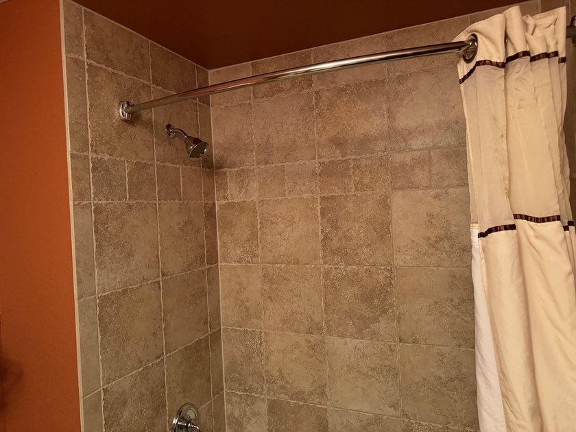 Located on the fifth floor, this spacious three bedroom condo - photo 32