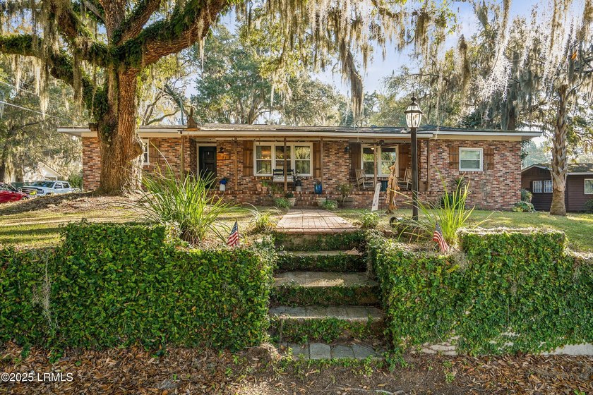 The most distinctive home site in the highly sought-after Mossy - photo 33