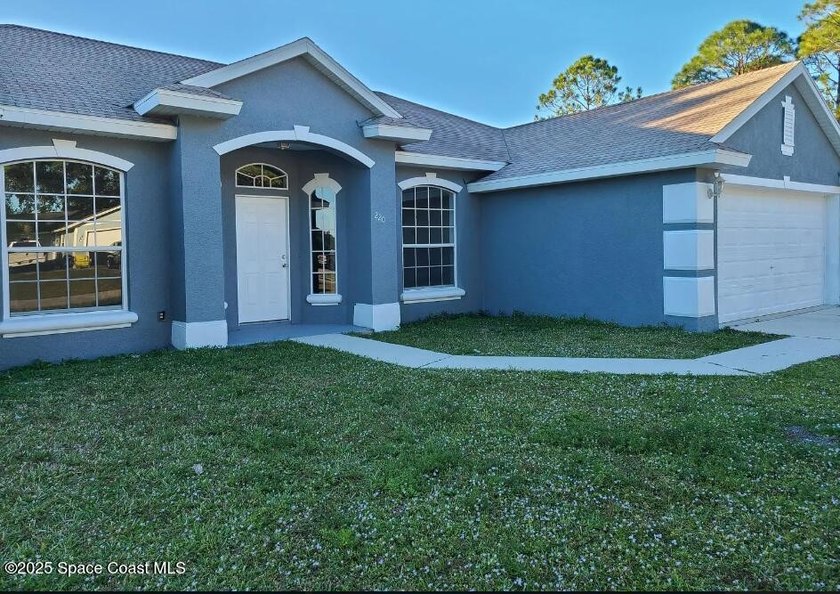 BRING ALL OFFERS!!! Bring all offers.  Beautifully remodeled - photo 4