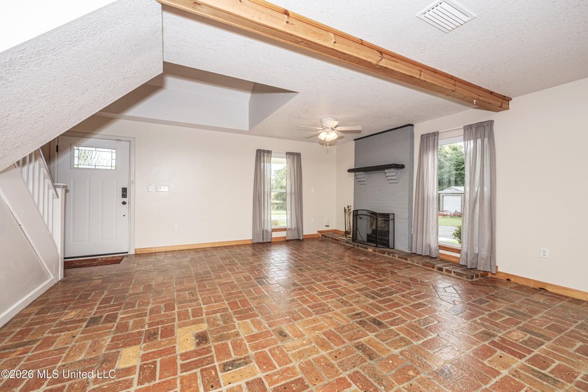 Welcome to your own private retreat in the desirable Spring Lake - photo 13