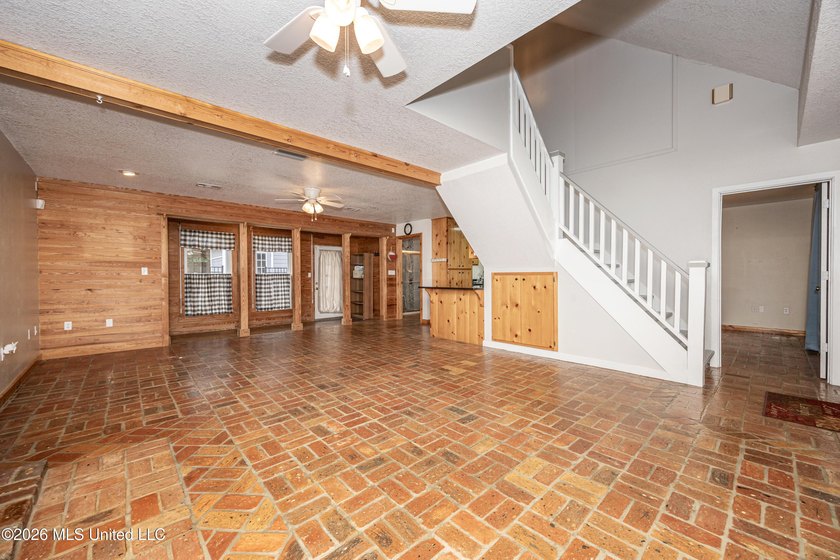 Welcome to your own private retreat in the desirable Spring Lake - photo 19