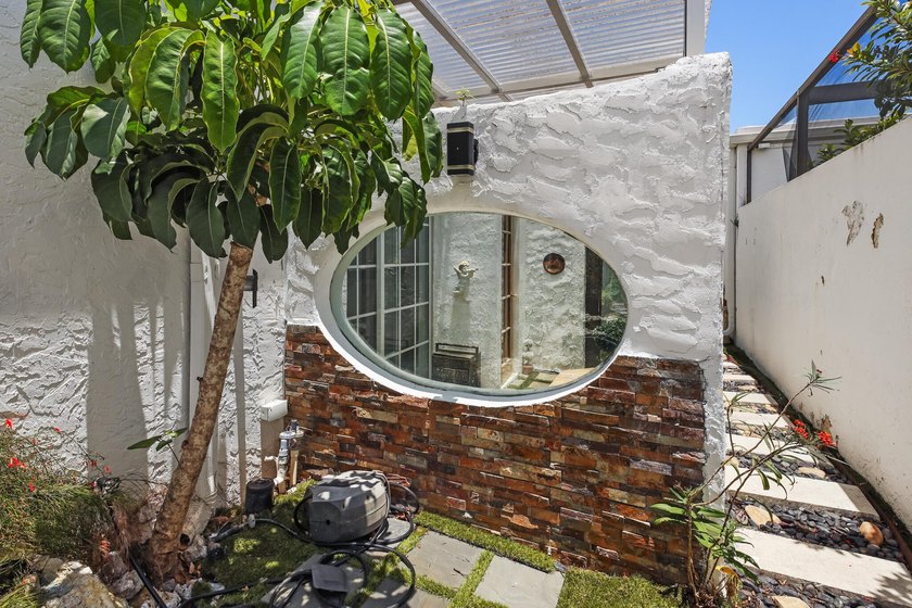 Must see this outstanding home in the renowned Fountains CC - photo 5