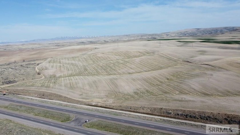 62 acres perfect for a rural development! Many different - photo 30