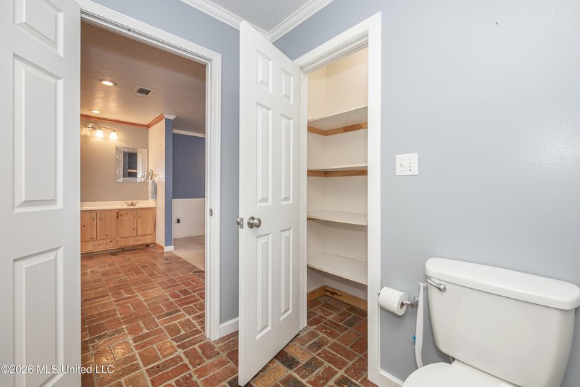 Welcome to your own private retreat in the desirable Spring Lake - photo 38