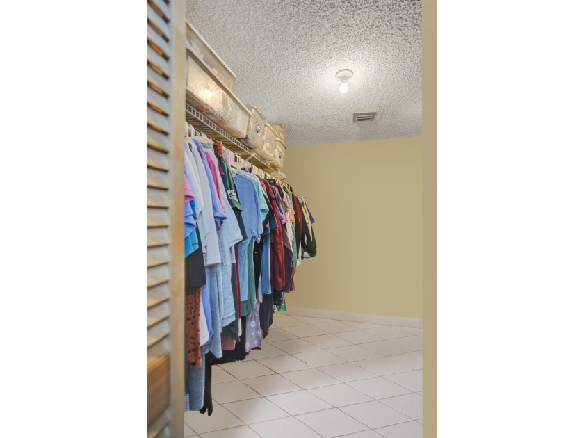 Come live in an All AGE Beautiful Community in East Boca Raton - photo 12