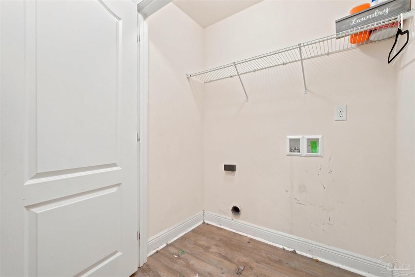 Thoughtful design and an efficient layout make this - photo 22