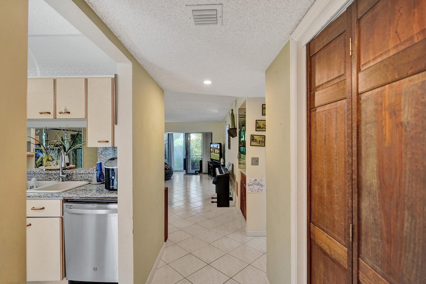 Come live in an All AGE Beautiful Community in East Boca Raton - photo 22