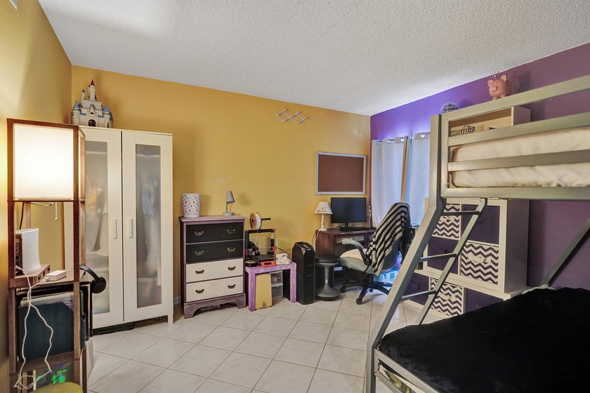 Come live in an All AGE Beautiful Community in East Boca Raton - photo 24