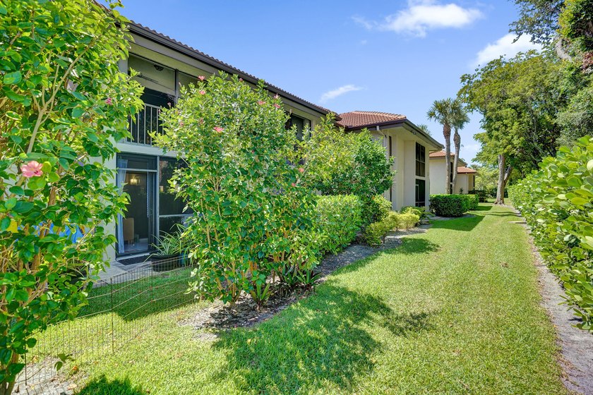 Come live in an All AGE Beautiful Community in East Boca Raton - photo 30