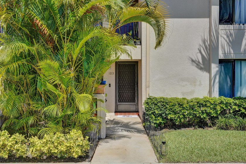 Come live in an All AGE Beautiful Community in East Boca Raton - photo 40