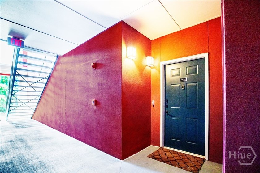 Beautiful and Bright 1st floor condo at the Merritt. The - photo 3