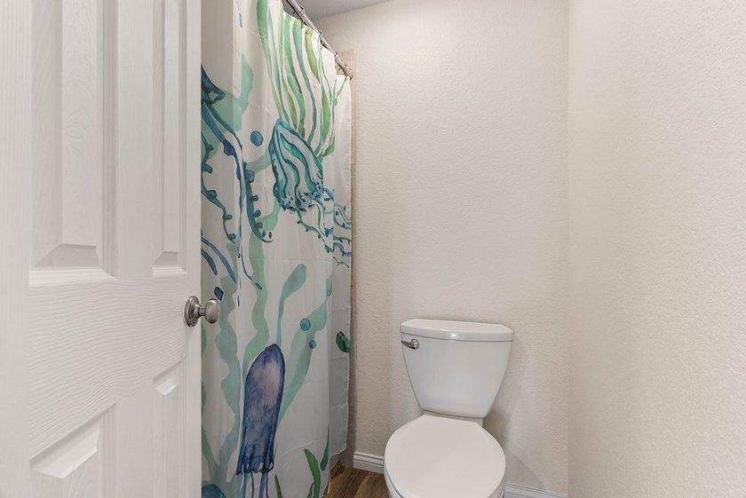2321 Harbor Drive has been beautifully updated and thoughtfully - photo 23
