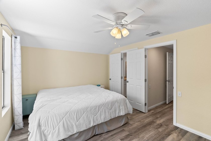 2321 Harbor Drive has been beautifully updated and thoughtfully - photo 25