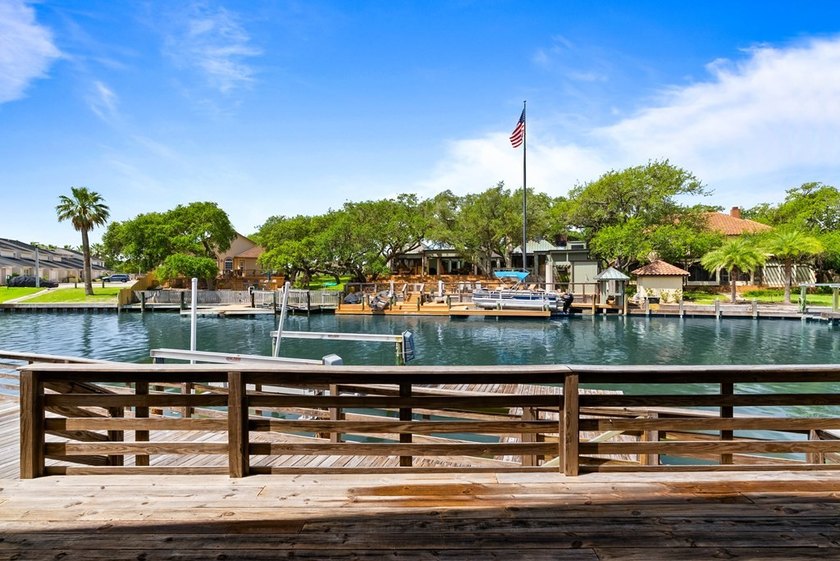 2321 Harbor Drive has been beautifully updated and thoughtfully - photo 39