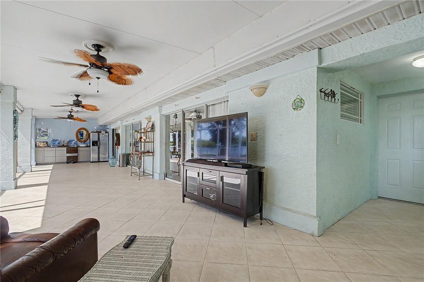 PORT CHARLOTTE WATERFRONT HOME W/80FT OF NEW SEAWALL, WESTERN - photo 50