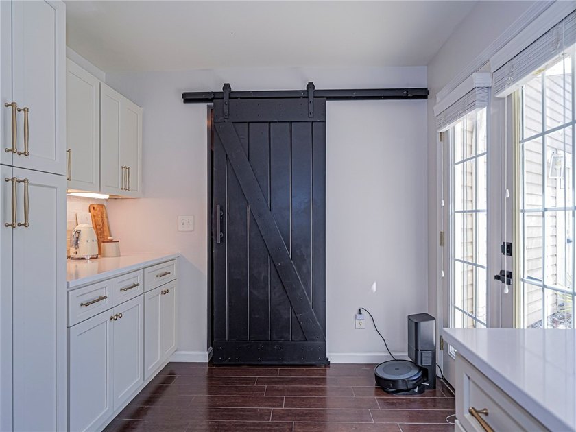 10k credit towards closing!!! Motivated Seller! This spacious - photo 11