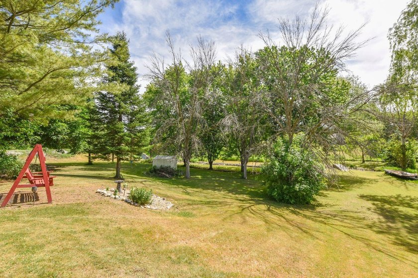 This fantastic 3 BDR home is situated on a remarkable lot - photo 25