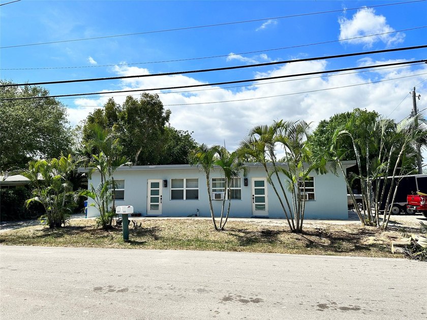 Rare income-producing duplex in East Oakland Park, FL - perfect - photo 3