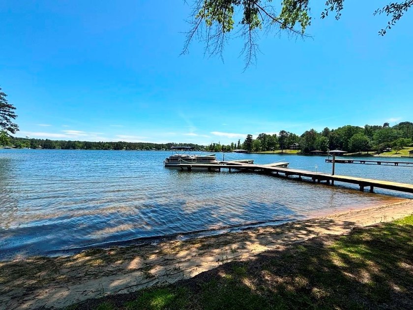 Searching for a lakeside getaway that hits all the high notes - photo 3