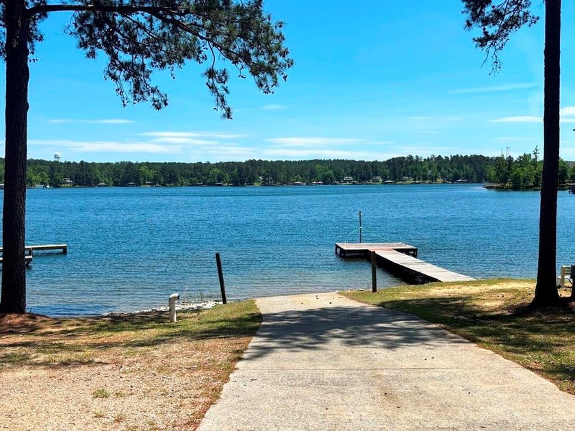 Searching for a lakeside getaway that hits all the high notes - photo 4