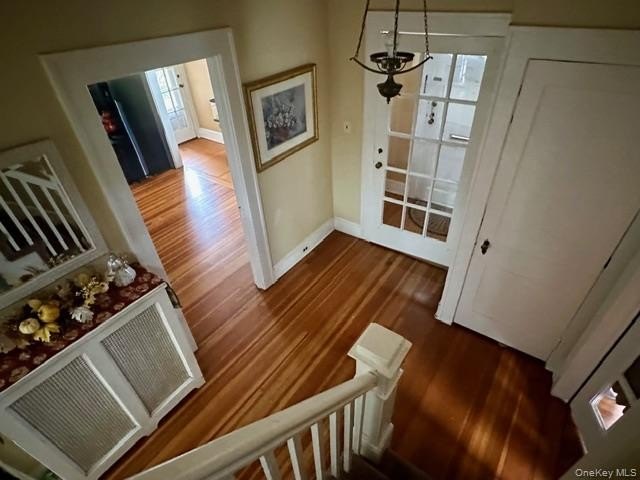 Welcome to this Charming 1920's home on Roe Blvd. The interior - photo 5