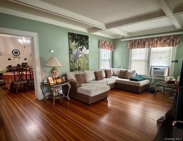 Welcome to this Charming 1920's home on Roe Blvd. The interior - photo 7