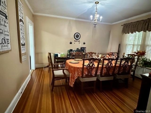 Welcome to this Charming 1920's home on Roe Blvd. The interior - photo 8