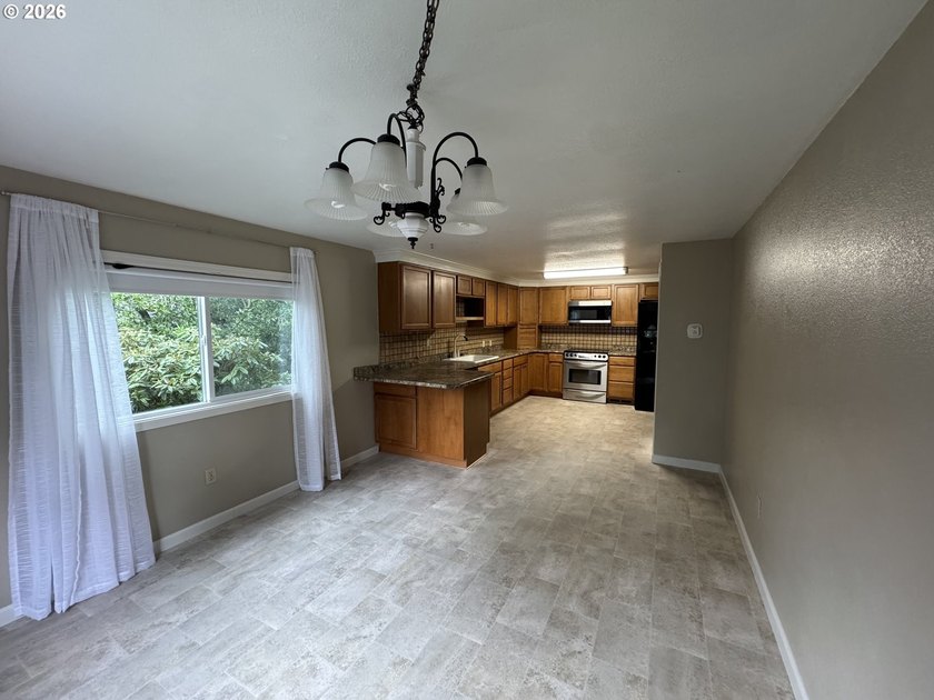 Welcome to Greentrees Village in the heart of Florence. Located - photo 13