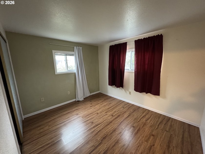 Welcome to Greentrees Village in the heart of Florence. Located - photo 16