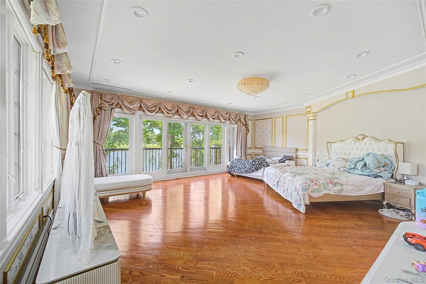 Experience refined luxury in this extraordinary custom lakefront - photo 19