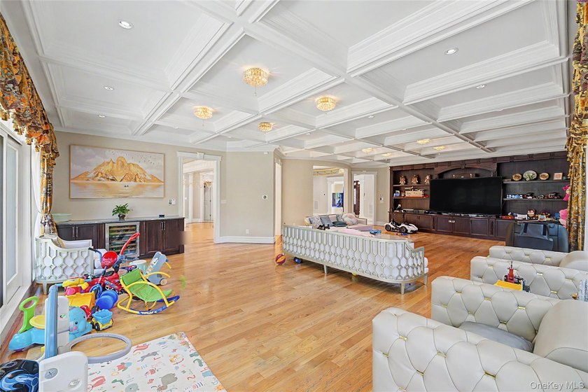 Experience refined luxury in this extraordinary custom lakefront - photo 20