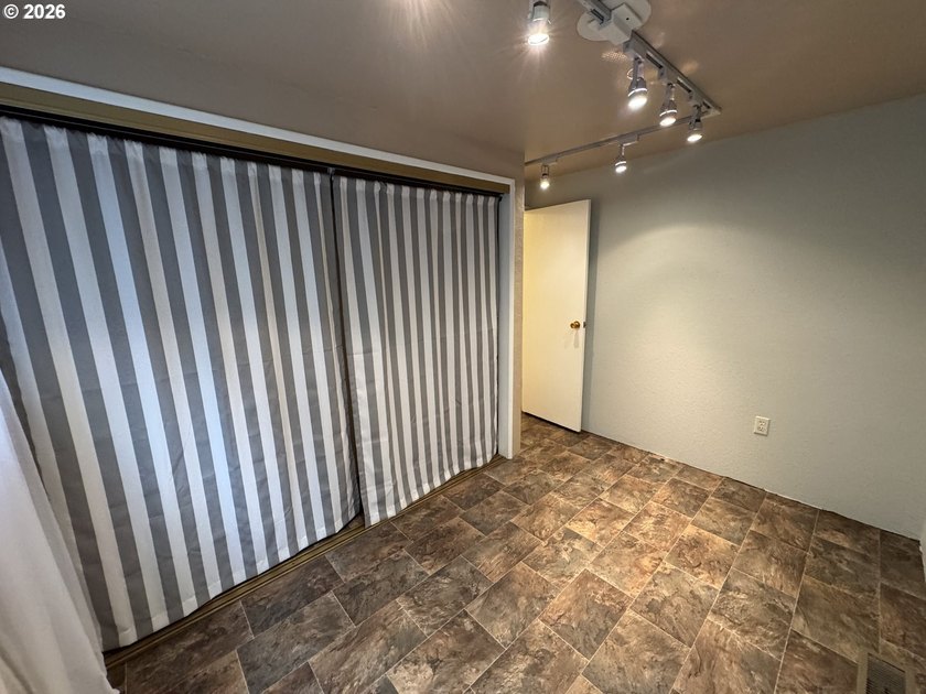 Welcome to Greentrees Village in the heart of Florence. Located - photo 22