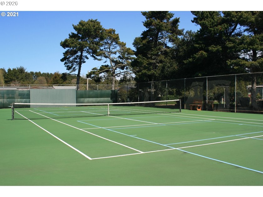 Welcome to Greentrees Village in the heart of Florence. Located - photo 40