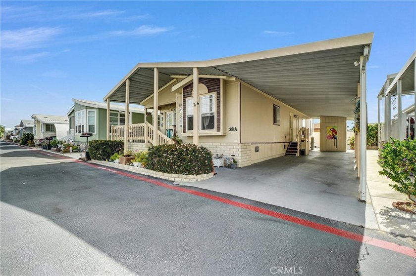 One of the nicest 55+ mobile home parks in the area! Live 4 - photo 2