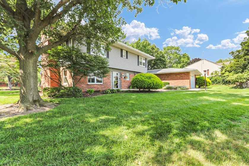 Rare opportunity in the highly desirable Lake Park subdivision! - photo 11