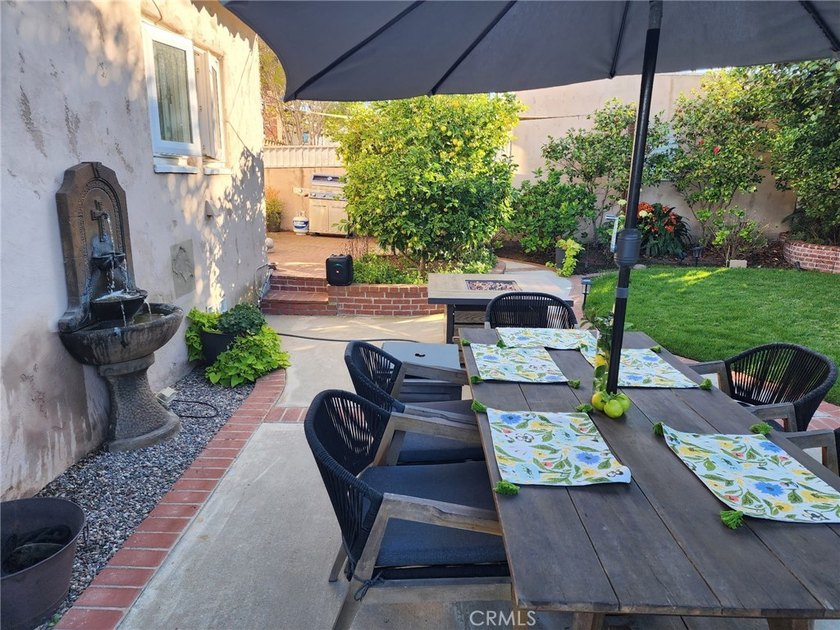 Beautifully updated 3-bedroom, 3-bath home offering 1,926 square - photo 8