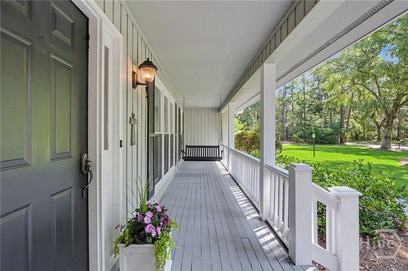 Welcome home to this beautifully maintained 4-bedroom, 2.5-bath - photo 6